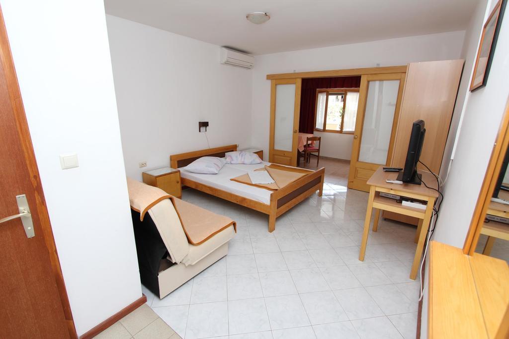 Room And Apartments Mariza Rovinj Phòng bức ảnh