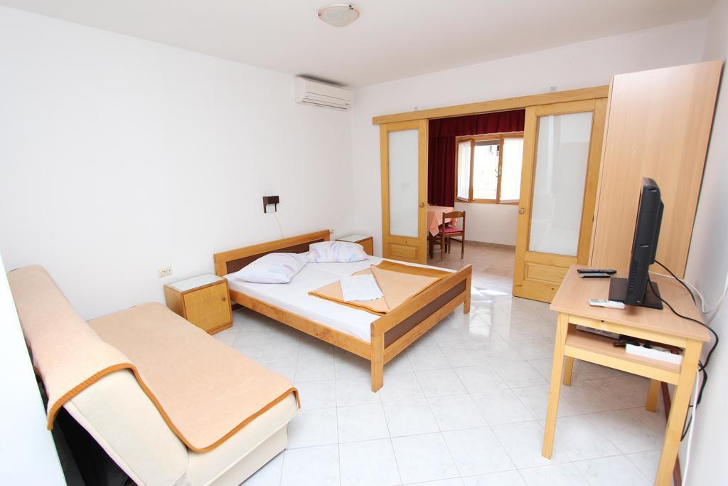 Room And Apartments Mariza Rovinj Phòng bức ảnh