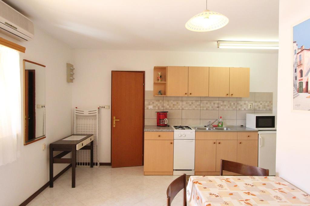 Room And Apartments Mariza Rovinj Ngoại thất bức ảnh