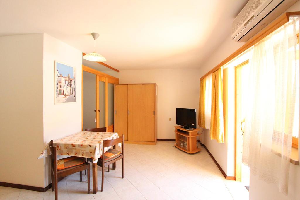 Room And Apartments Mariza Rovinj Ngoại thất bức ảnh