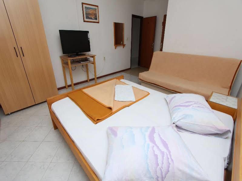 Room And Apartments Mariza Rovinj Ngoại thất bức ảnh