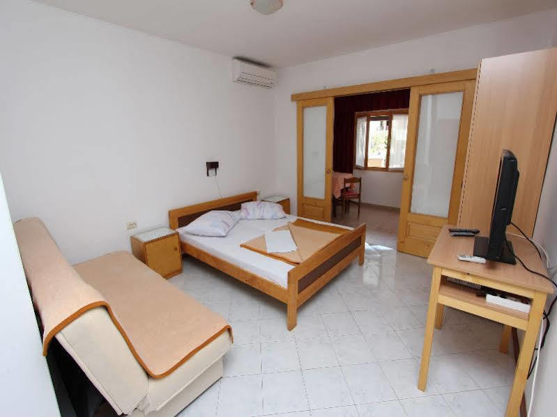 Room And Apartments Mariza Rovinj Ngoại thất bức ảnh